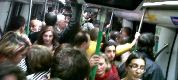  Los pasajeros atrapados en el Metro 