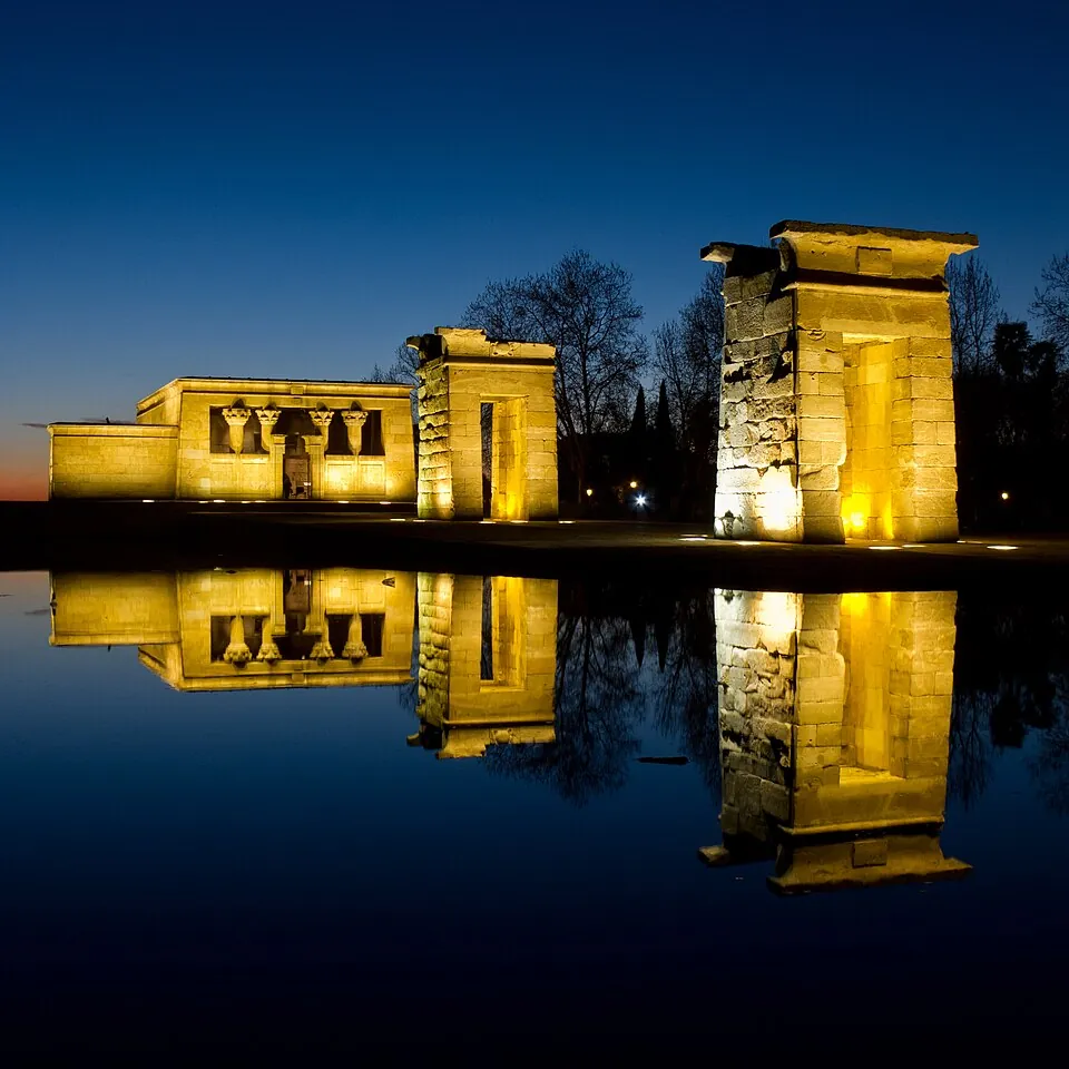 El Templo de Debod al atardecer.